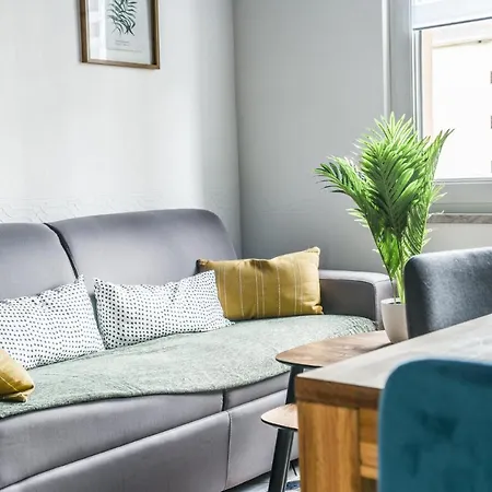 Spacieux - Famille, Weekends & Sejours Pros - Parking Apartment